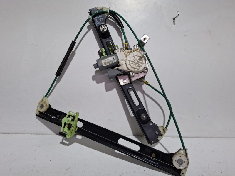 Recambio de elevalunas delantero derecho para bmw 3 (e46) 318 i referencia OEM IAM 7079918  