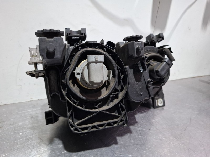 Recambio de faro delantero izquierdo para bmw 3 (e46) 318 i referencia OEM IAM 6901969 / 0301187201  
