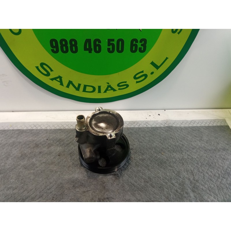 Recambio de bomba direccion asistida para renault laguna referencia OEM IAM 82001000828200096704  