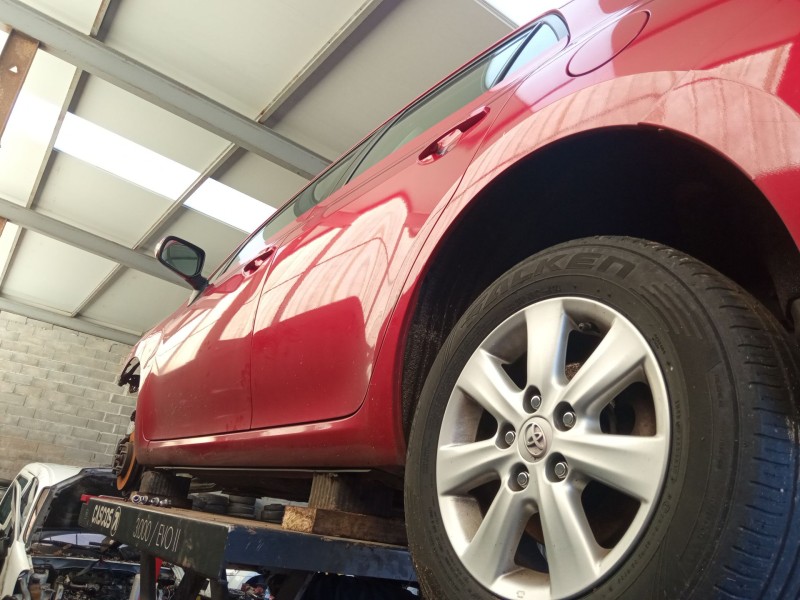 toyota auris del año 2012