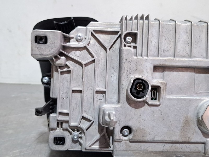 Recambio de cuenta kilometros para peugeot 2008 i (cu_) 1.2 thp 130 / puretech 130 referencia OEM IAM 9842710180  