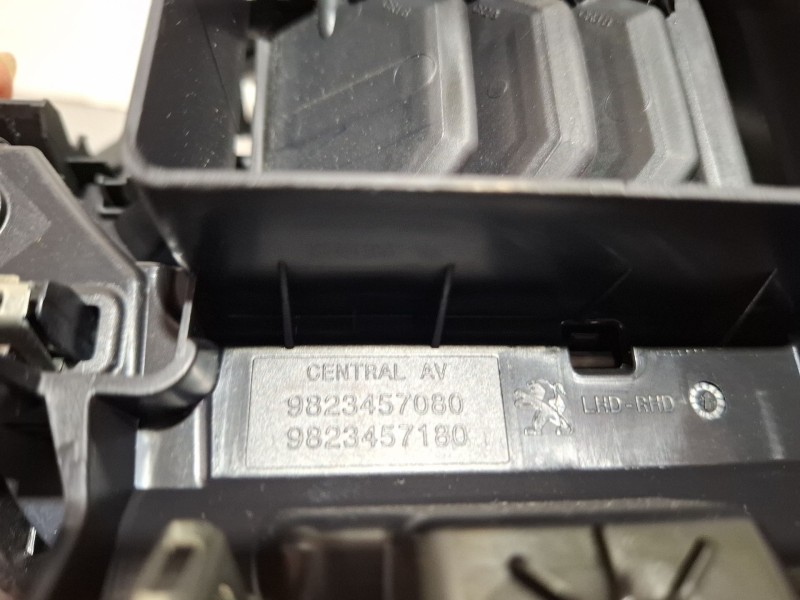 Recambio de mando calefaccion aire acondicionado para peugeot 2008 i (cu_) 1.2 thp 130 / puretech 130 referencia OEM IAM 9823457