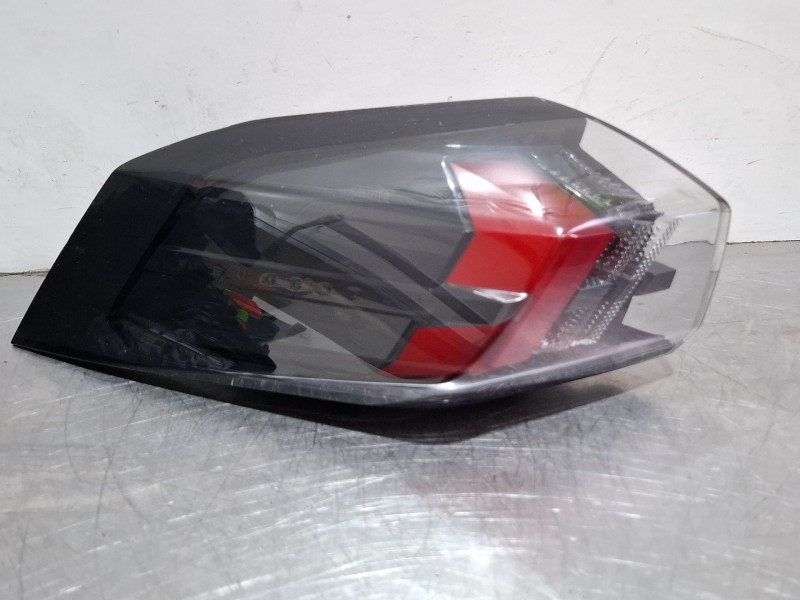 Recambio de piloto trasero izquierdo para peugeot 2008 i (cu_) 1.2 thp 130 / puretech 130 referencia OEM IAM FR2695010201  