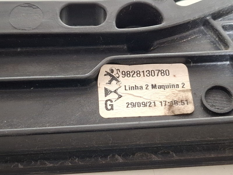 Recambio de elevalunas delantero izquierdo para peugeot 2008 i (cu_) 1.2 thp 130 / puretech 130 referencia OEM IAM 9828130780  