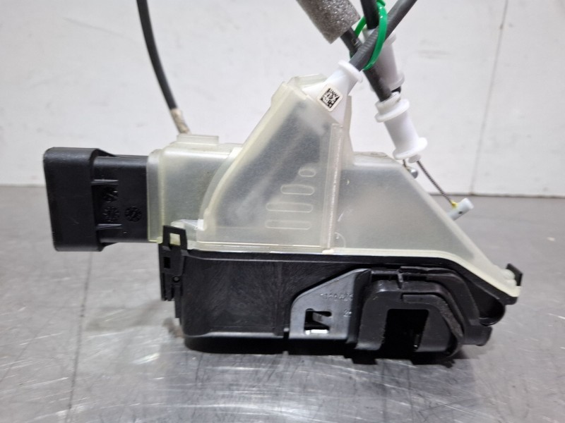 Recambio de cerradura puerta delantera derecha para peugeot 2008 i (cu_) 1.2 thp 130 / puretech 130 referencia OEM IAM PSA305588