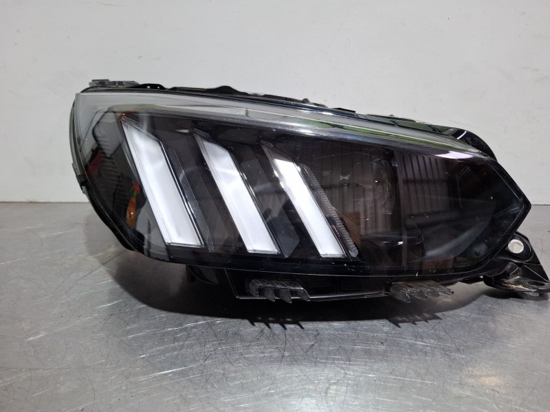 Recambio de faro delantero derecho para peugeot 2008 i (cu_) 1.2 thp 130 / puretech 130 referencia OEM IAM 9841641980  