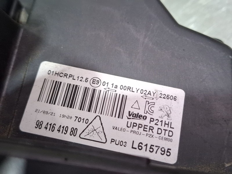 Recambio de faro delantero derecho para peugeot 2008 i (cu_) 1.2 thp 130 / puretech 130 referencia OEM IAM 9841641980  