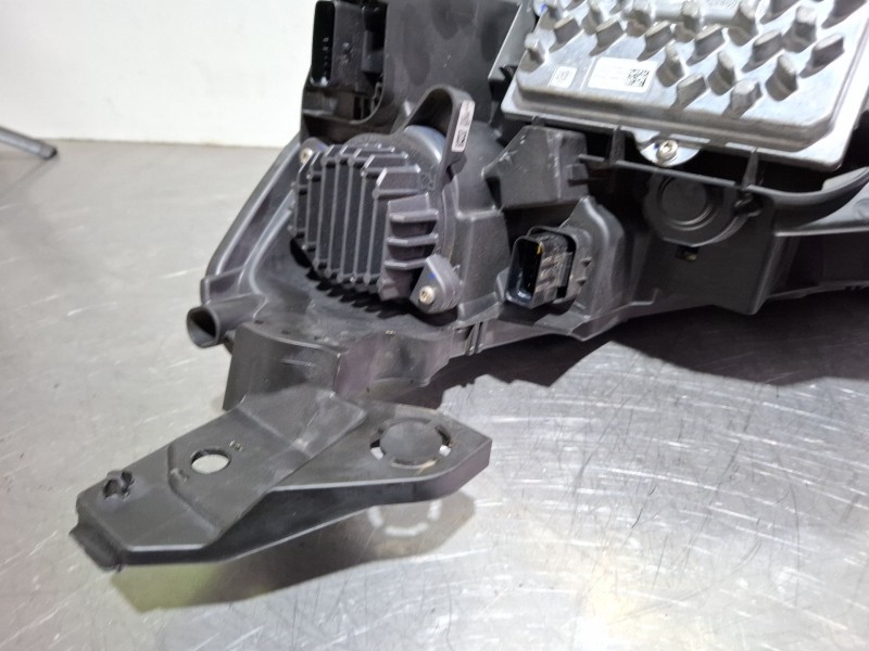 Recambio de faro delantero derecho para peugeot 2008 i (cu_) 1.2 thp 130 / puretech 130 referencia OEM IAM 9841641980  