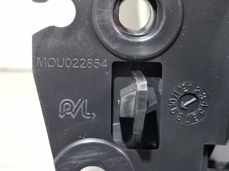 Recambio de guantera para peugeot 2008 i (cu_) 1.2 thp 130 / puretech 130 referencia OEM IAM MOU022854  