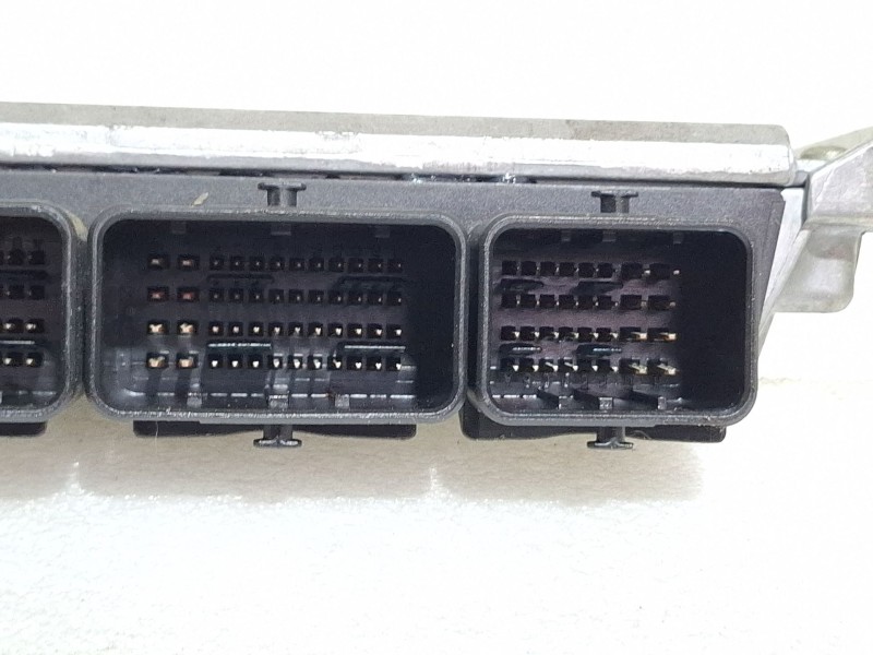 Recambio de centralita motor para peugeot 407 referencia OEM IAM 0261208266 / 9663696780  