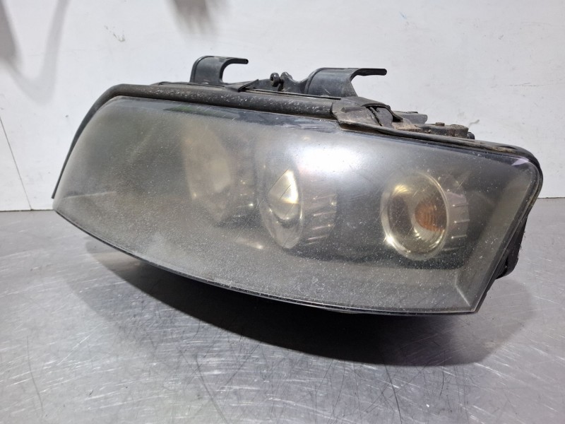 Recambio de faro delantero izquierdo para audi a4 b6 (8e2) 2.5 tdi quattro referencia OEM IAM 8E0941029T  
