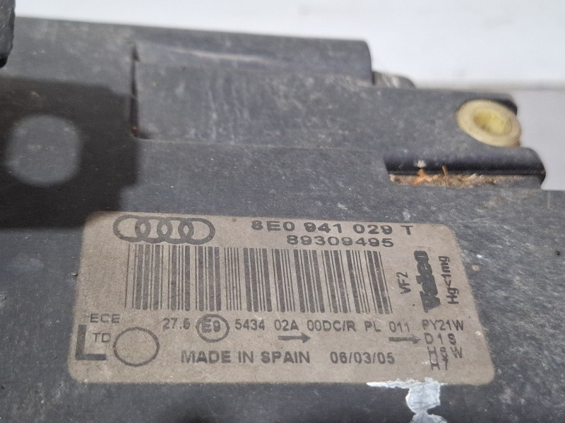 Recambio de faro delantero izquierdo para audi a4 b6 (8e2) 2.5 tdi quattro referencia OEM IAM 8E0941029T  