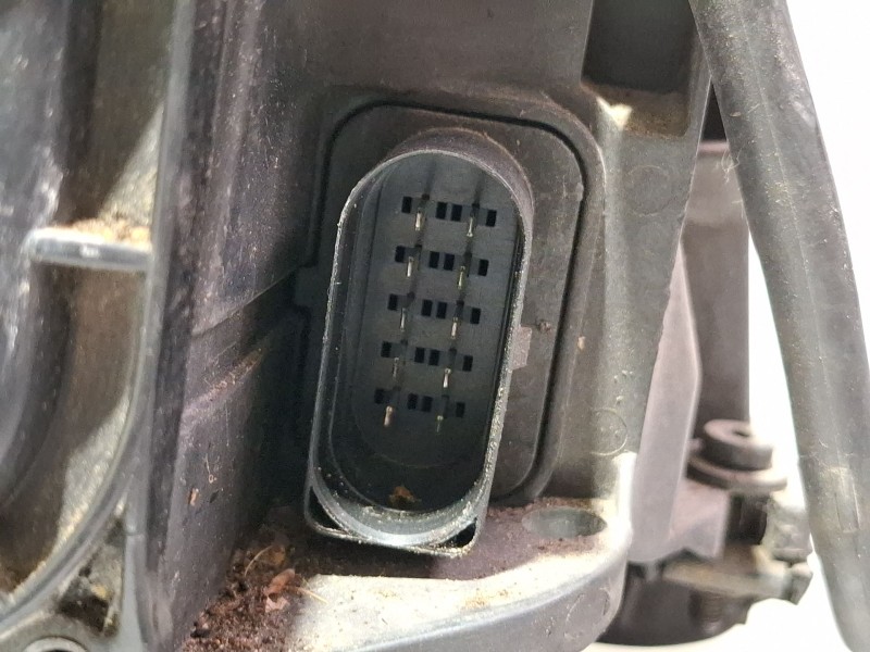 Recambio de faro delantero izquierdo para audi a4 b6 (8e2) 2.5 tdi quattro referencia OEM IAM 8E0941029T  