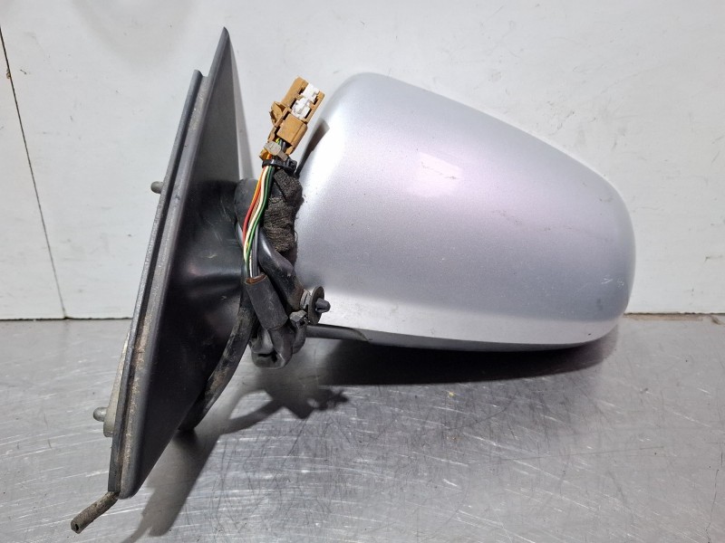 Recambio de espejo retrovisor izquierdo electrico para audi a4 b6 (8e2) 2.5 tdi quattro referencia OEM IAM E101068  