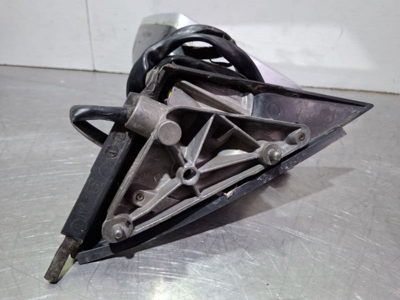 Recambio de espejo retrovisor izquierdo electrico para audi a4 b6 (8e2) 2.5 tdi quattro referencia OEM IAM E101068  