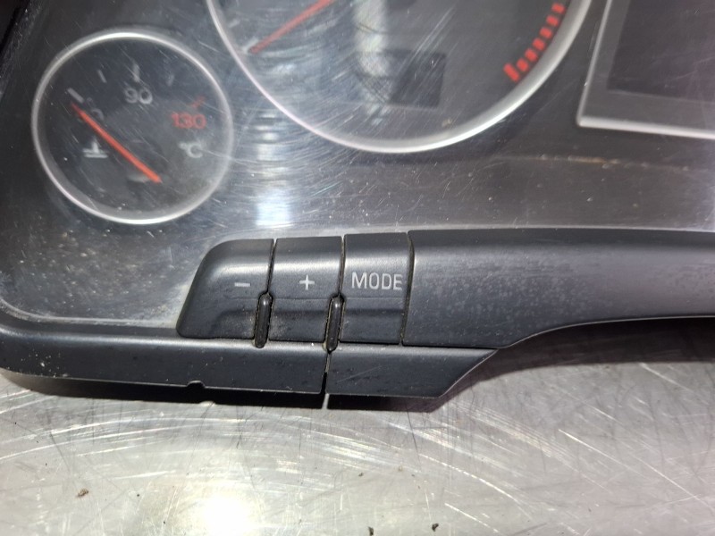 Recambio de cuenta kilometros para audi a4 b6 (8e2) 2.5 tdi quattro referencia OEM IAM 1036901830  
