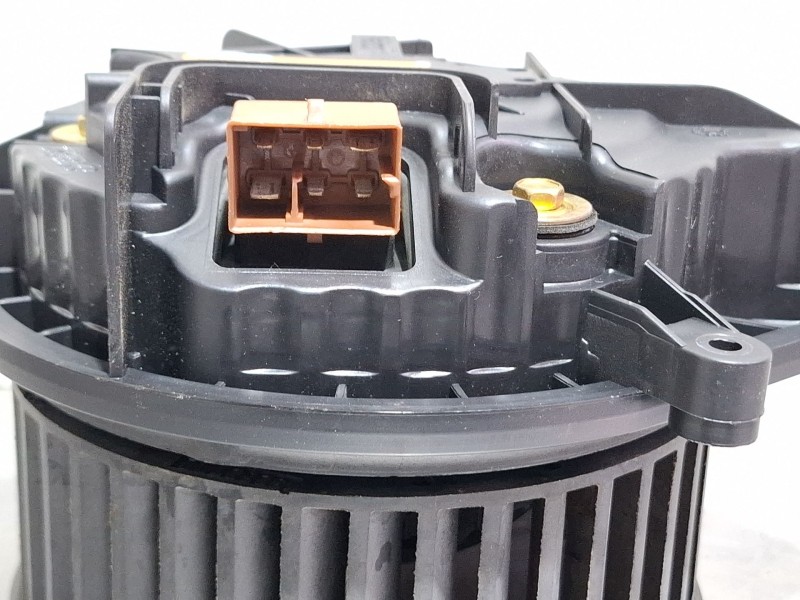 Recambio de ventilador calefaccion para audi a4 b6 (8e2) 2.5 tdi quattro referencia OEM IAM 8E1820021E  