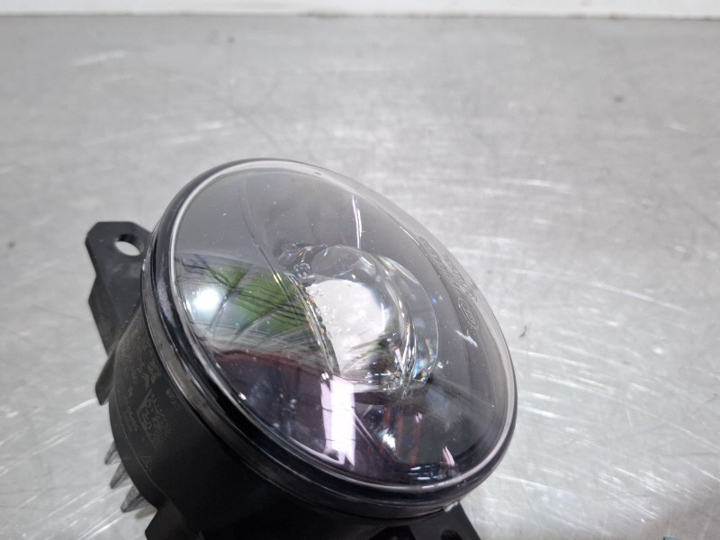 Recambio de faro antiniebla delantero derecho para citroën ds3 hdi blue referencia OEM IAM 9811333380 / 89250311  