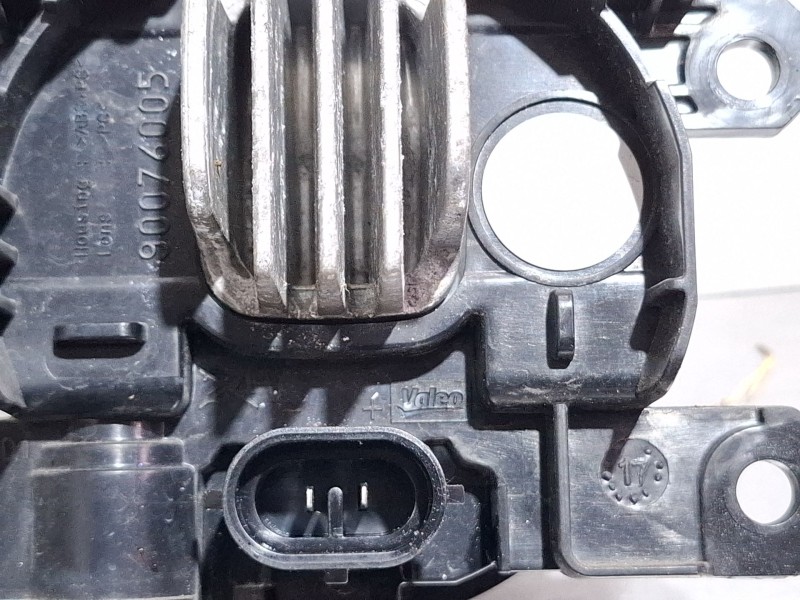 Recambio de faro antiniebla delantero izquierdo para citroën ds3 hdi blue referencia OEM IAM 9811333380 / 89250311  