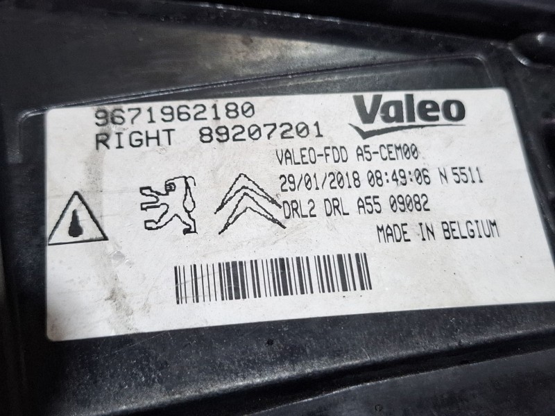 Recambio de piloto delantero derecho para citroën ds3 hdi blue referencia OEM IAM 89207201  