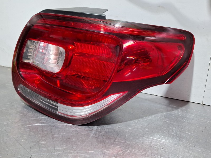 Recambio de piloto trasero derecho para citroën ds3 hdi blue referencia OEM IAM   