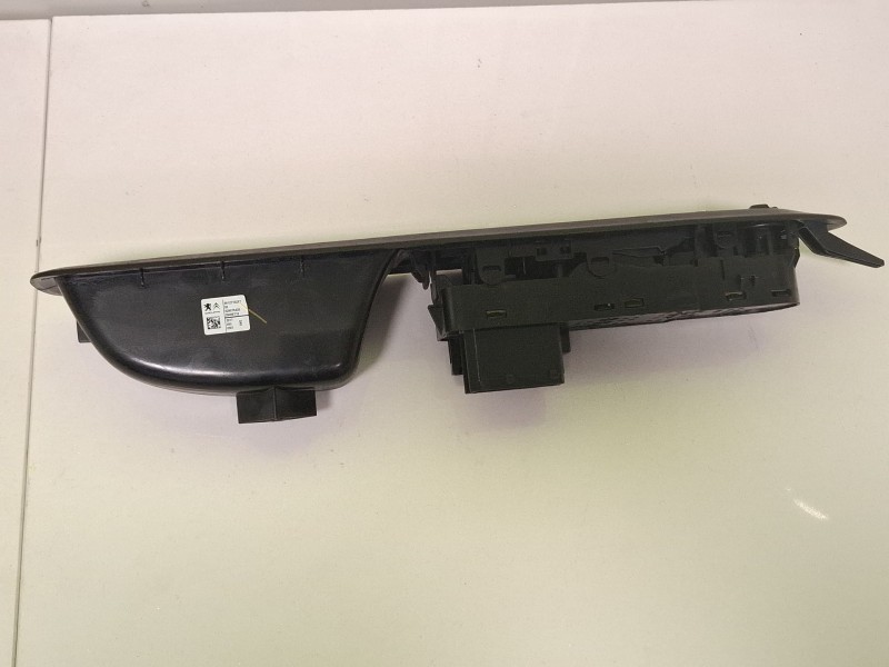 Recambio de mando elevalunas delantero izquierdo para citroën ds3 hdi blue referencia OEM IAM 529076433  