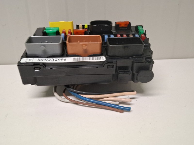 Recambio de centralita bsm para citroën ds3 hdi blue referencia OEM IAM 9667199680  