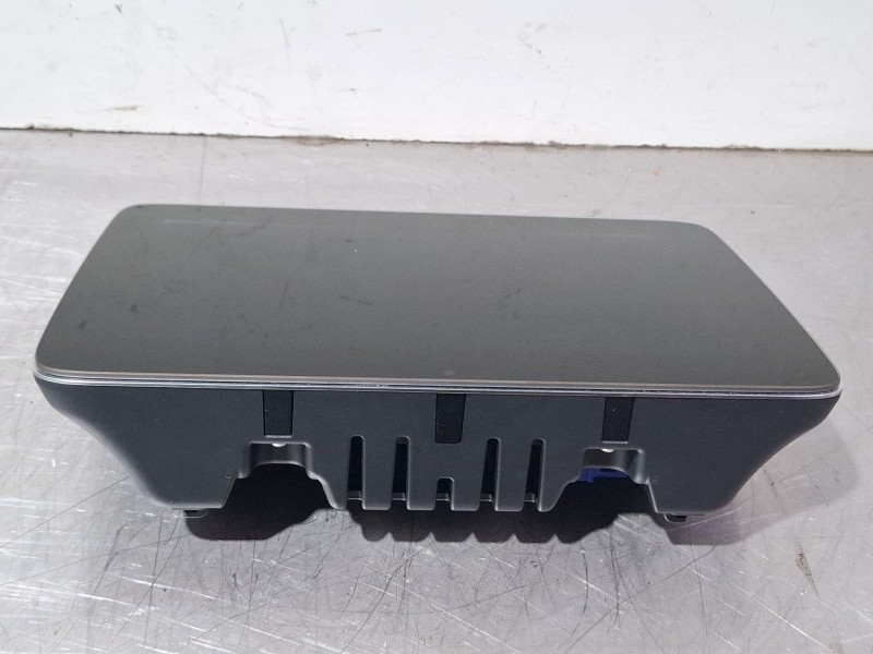 Recambio de pantalla multifuncion para mercedes-benz cla 200 d referencia OEM IAM A1669001420 / A1669018106  