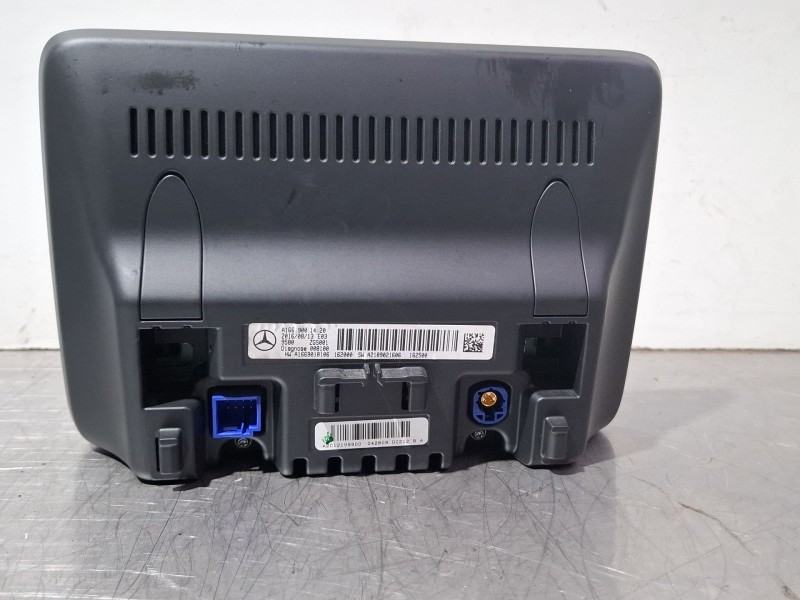 Recambio de pantalla multifuncion para mercedes-benz cla 200 d referencia OEM IAM A1669001420 / A1669018106  