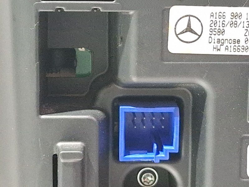 Recambio de pantalla multifuncion para mercedes-benz cla 200 d referencia OEM IAM A1669001420 / A1669018106  