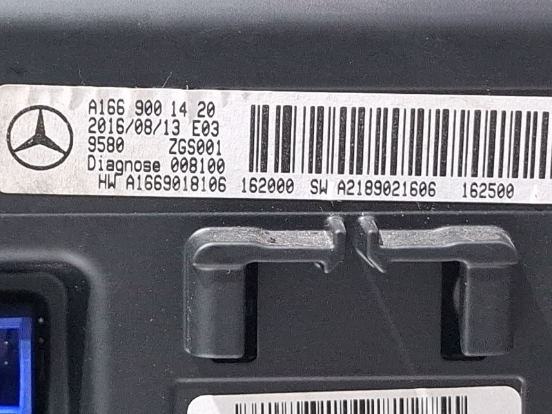 Recambio de pantalla multifuncion para mercedes-benz cla 200 d referencia OEM IAM A1669001420 / A1669018106  
