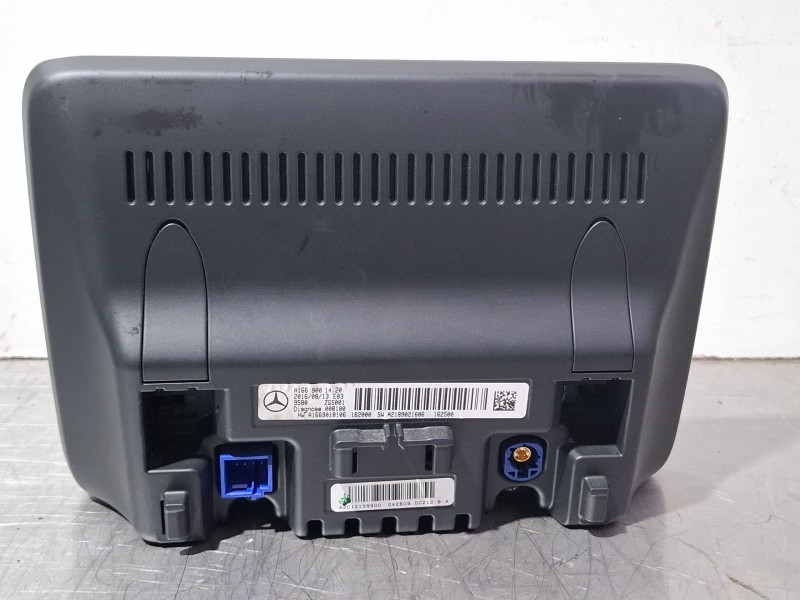 Recambio de pantalla multifuncion para mercedes-benz cla 200 d referencia OEM IAM A1669001420 / A1669018106  