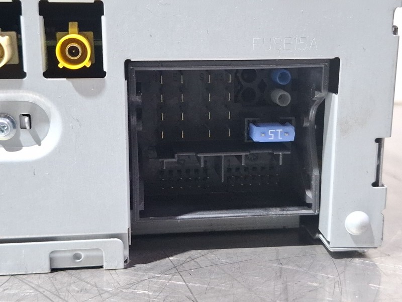 Recambio de sistema audio / radio cd para mercedes-benz cla 200 d referencia OEM IAM A2469007818  