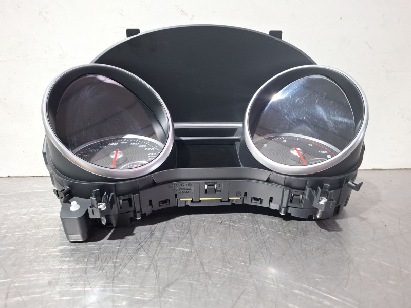 Recambio de cuenta kilometros para mercedes-benz cla 200 d referencia OEM IAM A1179009901 / 0263697149  