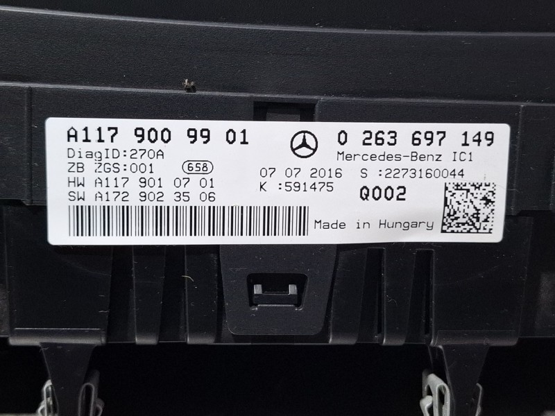 Recambio de cuenta kilometros para mercedes-benz cla 200 d referencia OEM IAM A1179009901 / 0263697149  