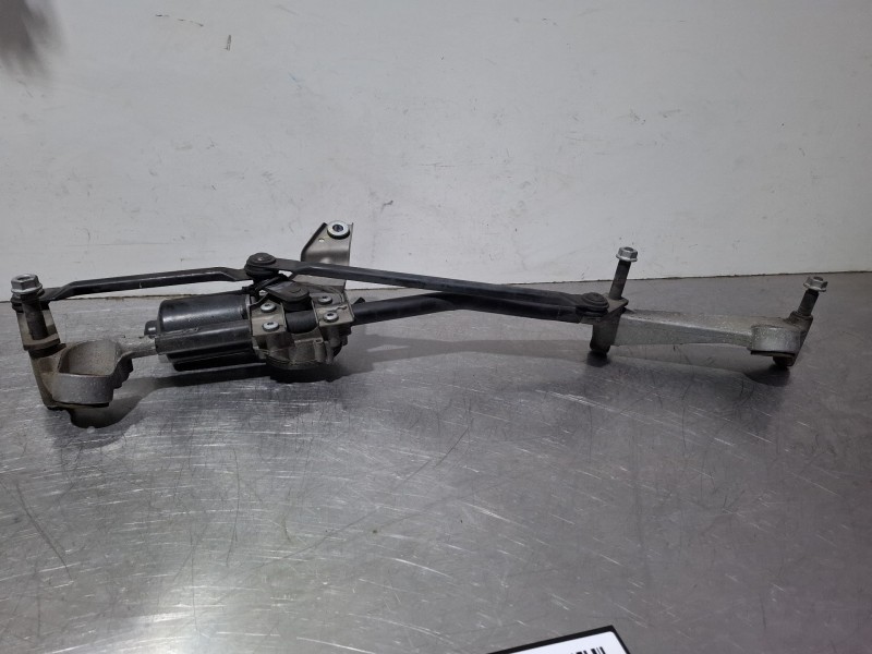 Recambio de motor limpiaparabrisas delantero para mercedes-benz cla 200 d referencia OEM IAM A1769061800  