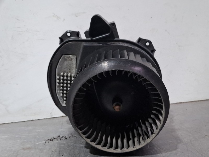 Recambio de ventilador calefaccion para mercedes-benz cla 200 d referencia OEM IAM A2469061601 / A2229060303 / F011500131  