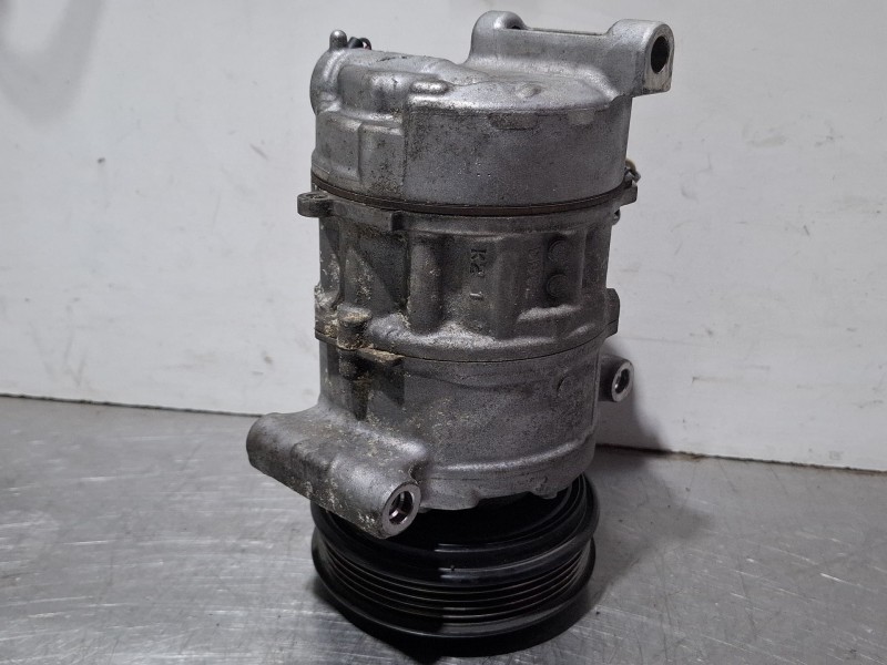 Recambio de compresor aire acondicionado para mercedes-benz cla 200 d referencia OEM IAM 4472501670  