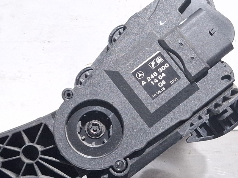 Recambio de potenciometro pedal para mercedes-benz cla 200 d referencia OEM IAM A246300  