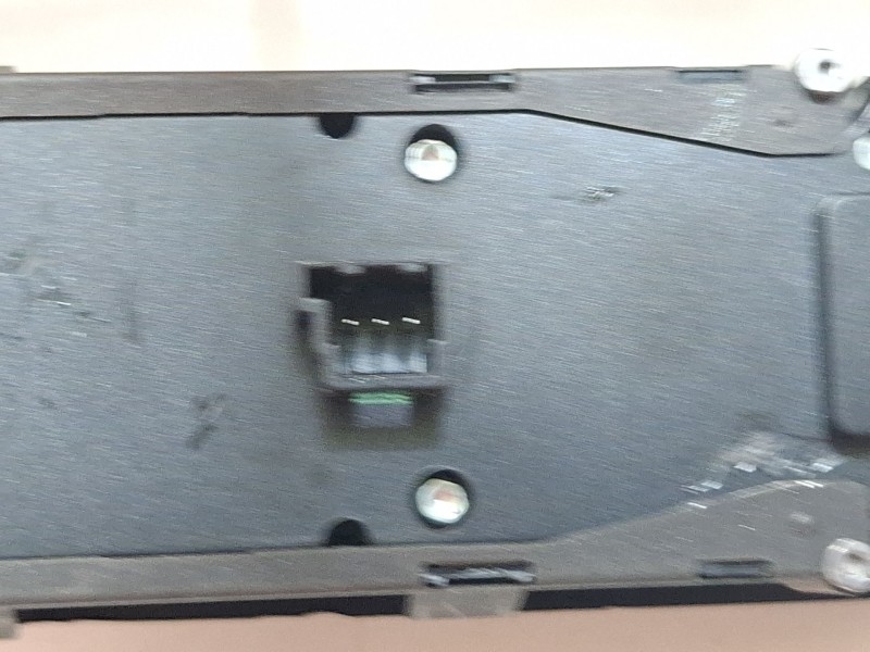 Recambio de mando elevalunas delantero izquierdo para mercedes-benz cla 200 d referencia OEM IAM DCA1669054400  