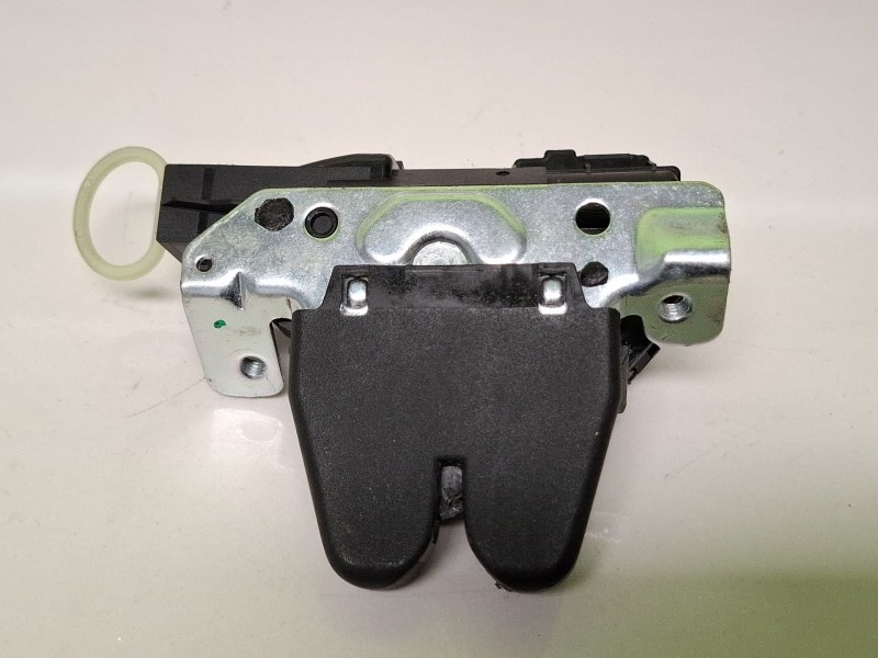 Recambio de cerradura maletero / porton para mercedes-benz cla 200 d referencia OEM IAM A1177500085  