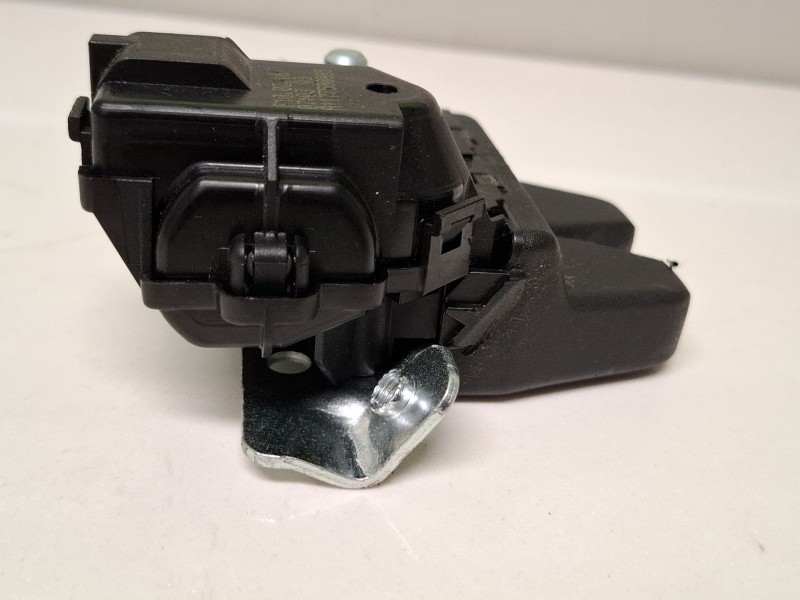 Recambio de cerradura maletero / porton para mercedes-benz cla 200 d referencia OEM IAM A1177500085  