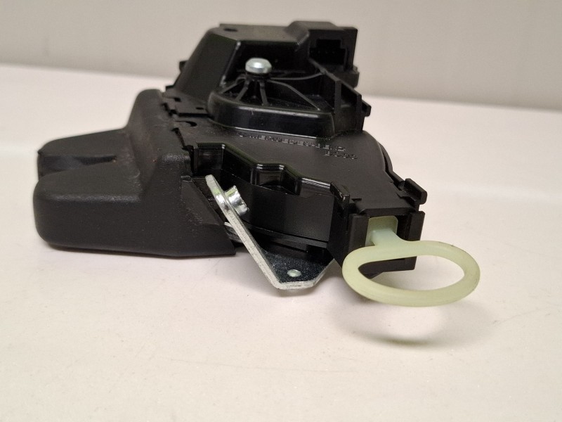 Recambio de cerradura maletero / porton para mercedes-benz cla 200 d referencia OEM IAM A1177500085  
