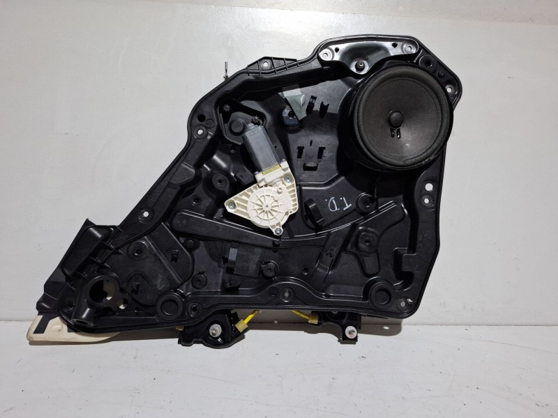 Recambio de elevalunas trasero derecho para mercedes-benz cla 200 d referencia OEM IAM   