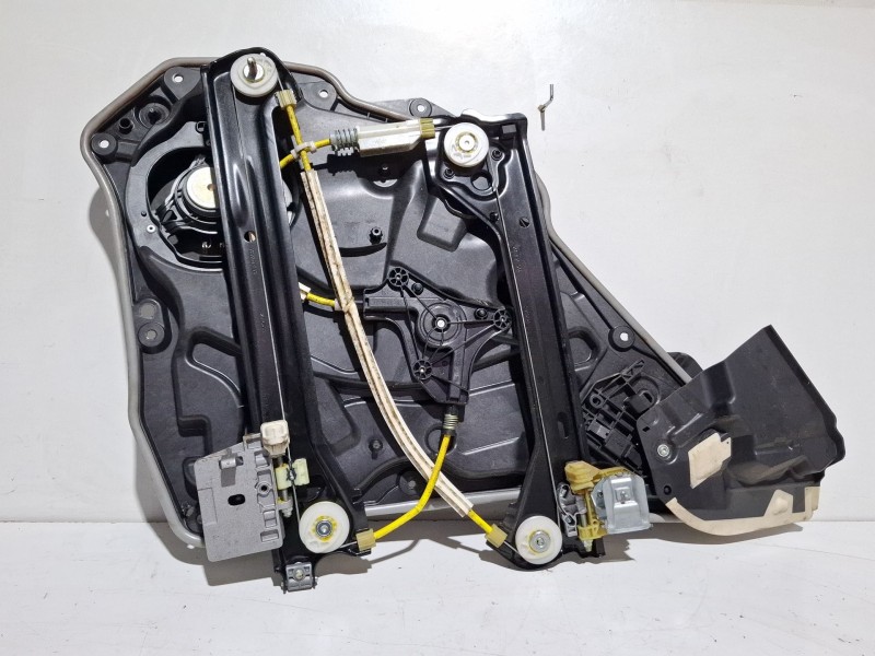 Recambio de elevalunas trasero derecho para mercedes-benz cla 200 d referencia OEM IAM   