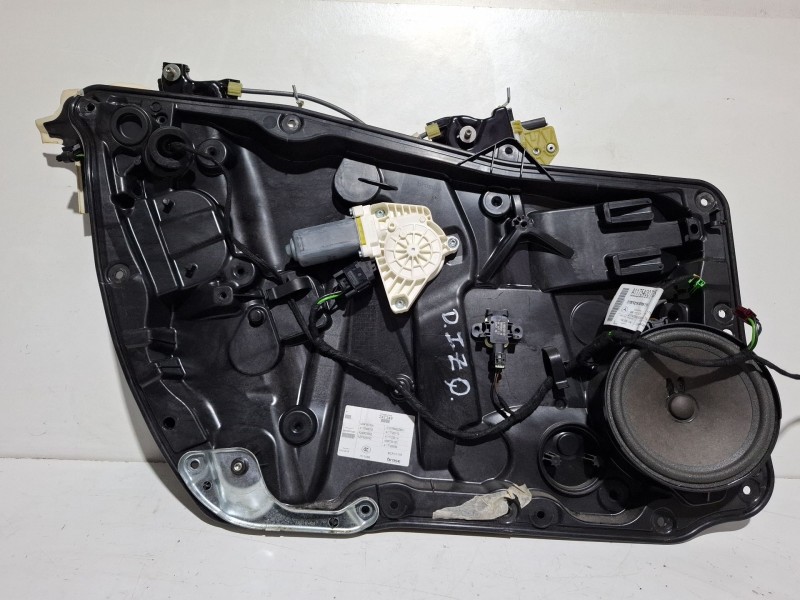 Recambio de elevalunas delantero izquierdo para mercedes-benz cla 200 d referencia OEM IAM A1175400705  