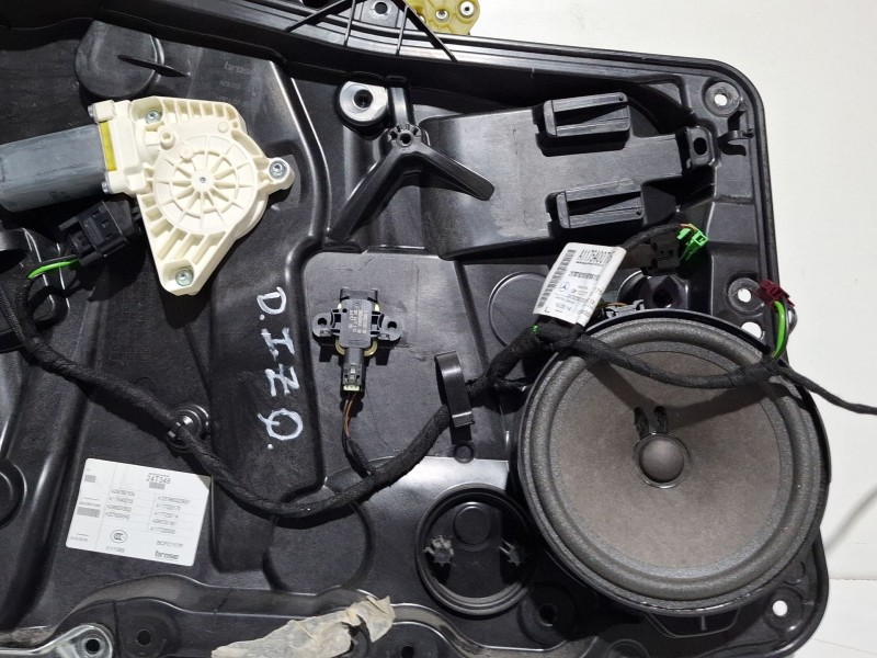 Recambio de elevalunas delantero izquierdo para mercedes-benz cla 200 d referencia OEM IAM A1175400705  