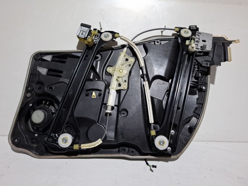 Recambio de elevalunas delantero izquierdo para mercedes-benz cla 200 d referencia OEM IAM A1175400705  