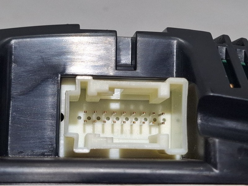 Recambio de cuenta kilometros para mercedes-benz clase e (w211) e 270 cdi (211.016) referencia OEM IAM A2115403611  