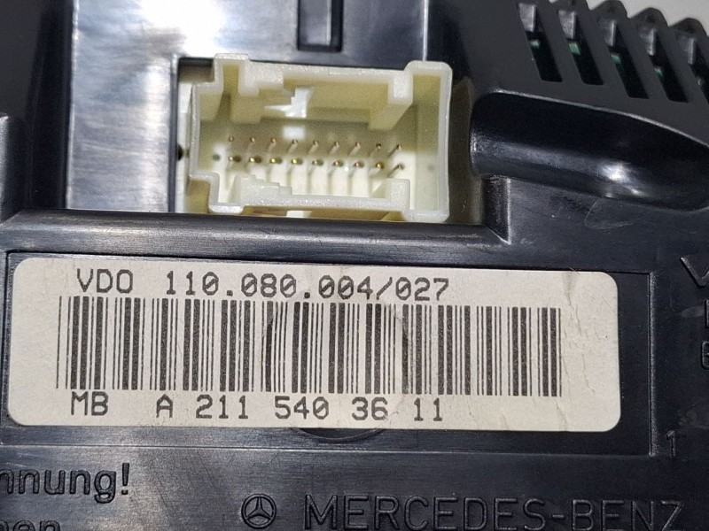 Recambio de cuenta kilometros para mercedes-benz clase e (w211) e 270 cdi (211.016) referencia OEM IAM A2115403611  